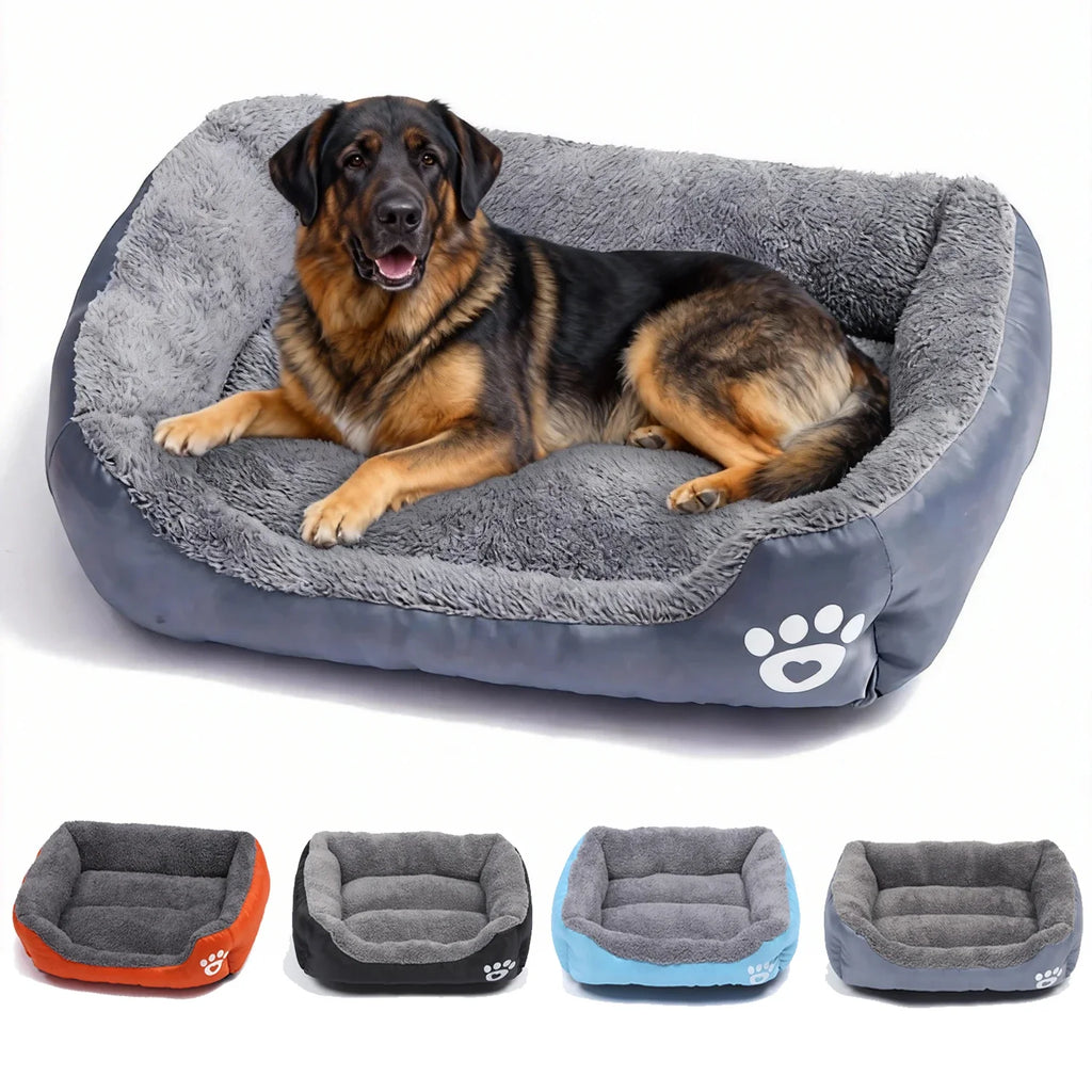 Großes, weiches Hundesofa mit grauem Bezug und Pfotenlogo