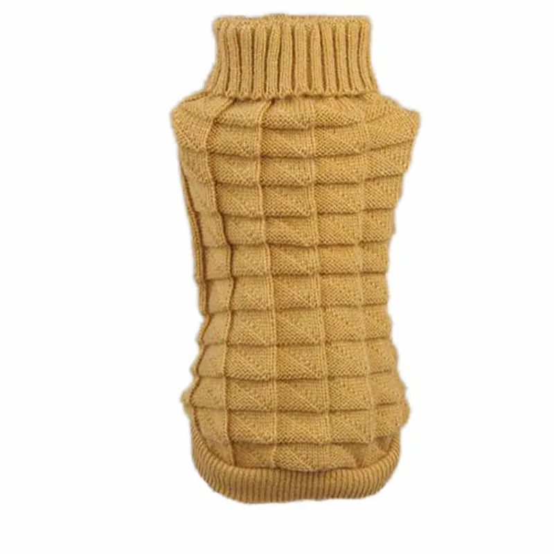 Kaffeefarbener Hundepullover mit strukturiertem Strickmuster und hohem Rippkragen.